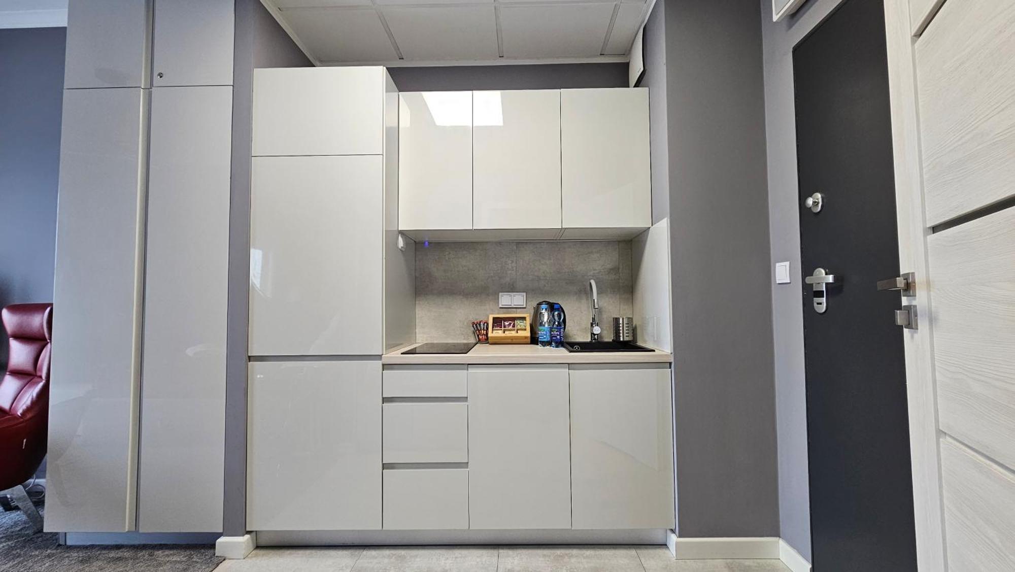 Apartamenty Wola Tower Na Prymasa - Z Widokiem Na City Warszawa Eksteriør billede