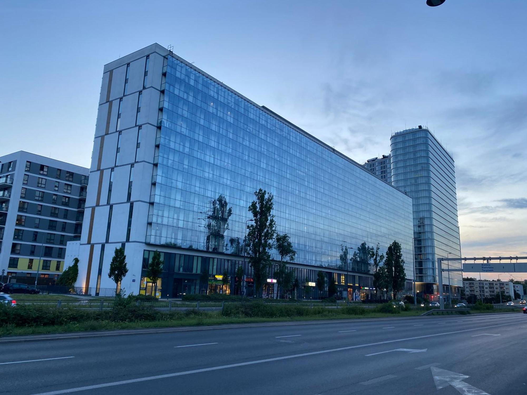 Apartamenty Wola Tower Na Prymasa - Z Widokiem Na City Warszawa Eksteriør billede